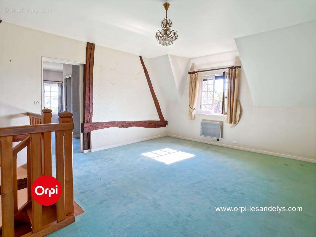 Maison à VANDRIMARE