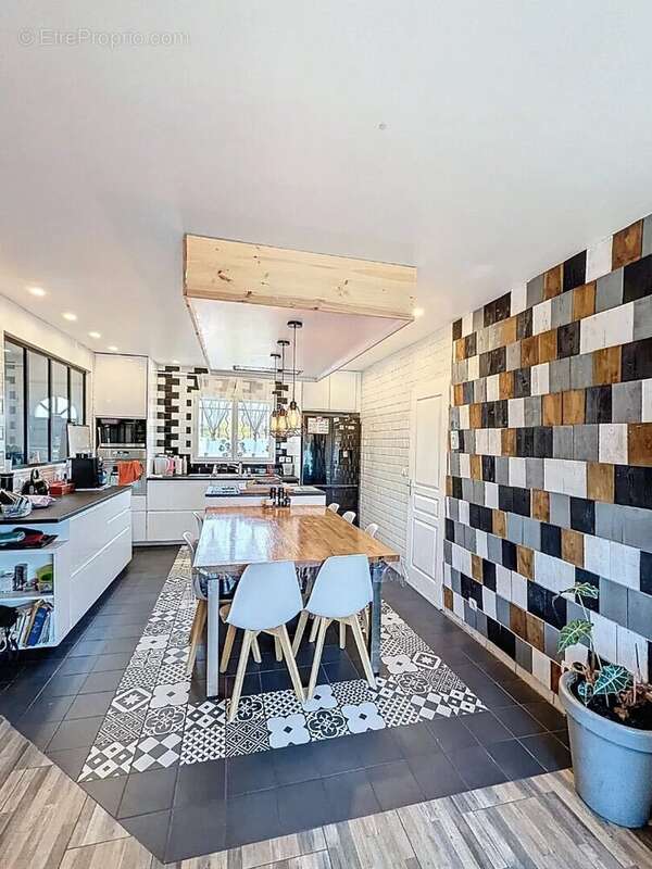 Maison à PARENTIS-EN-BORN