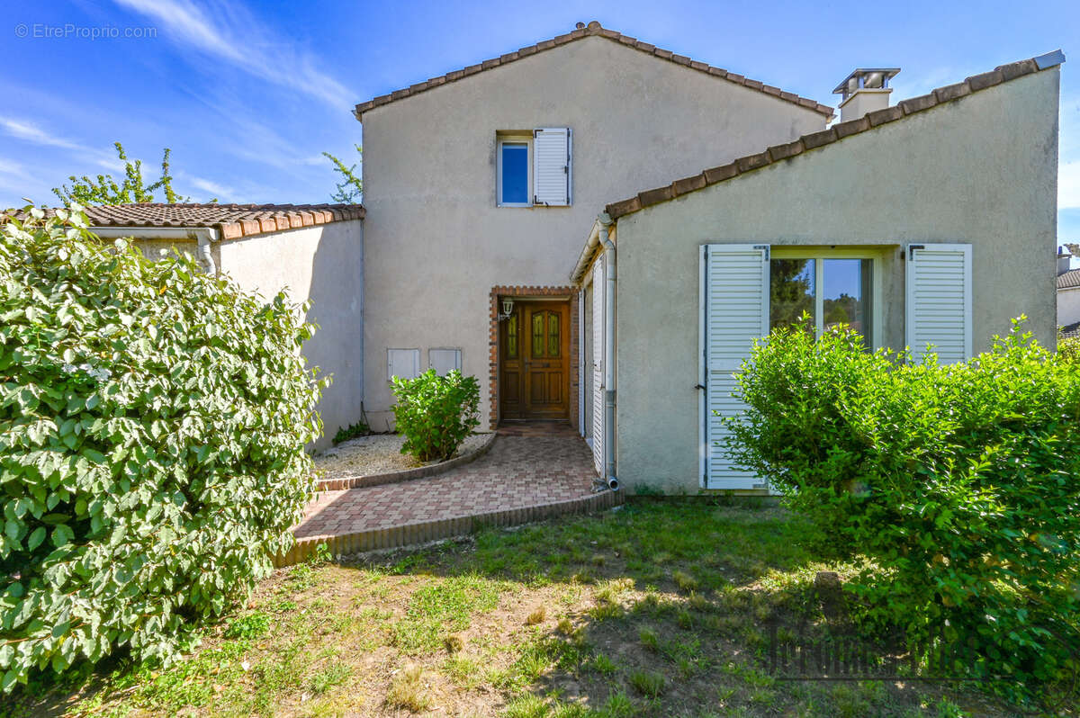 Maison à COMMUNAY
