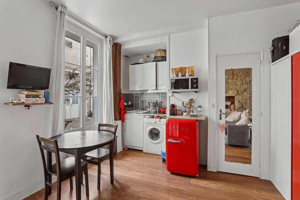 Appartement à PARIS-7E
