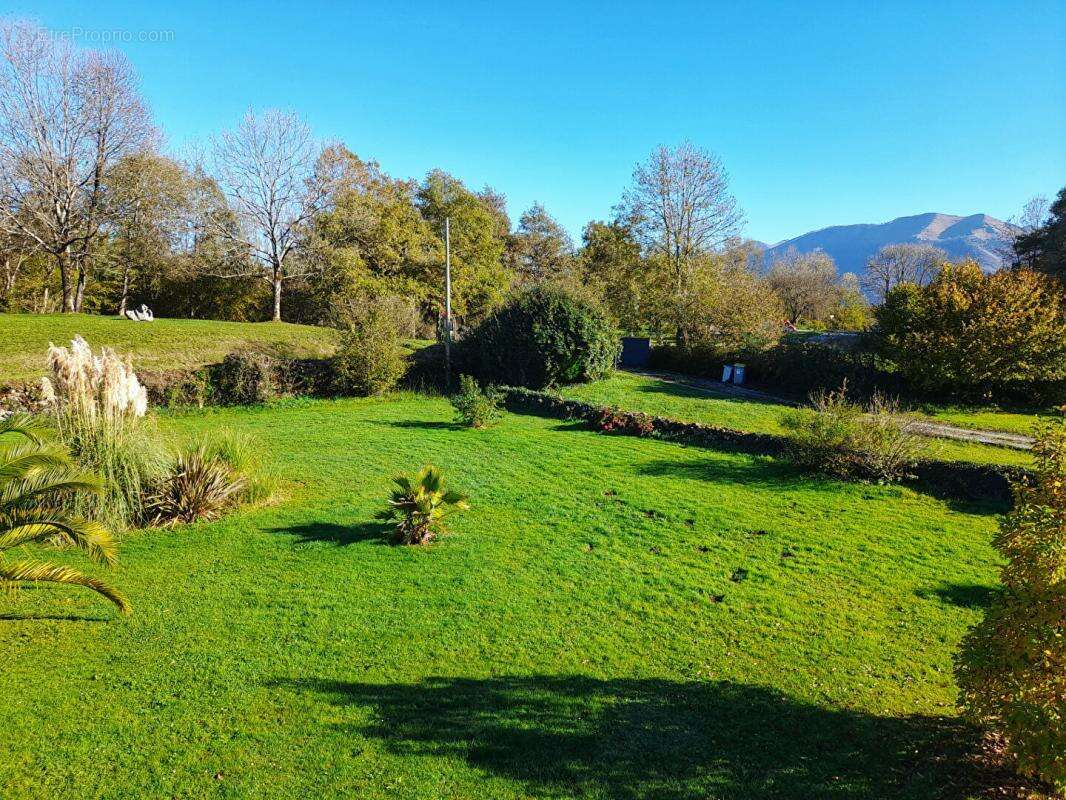 Élégante demeure en pierre de gave avec vue sur les montagnes - photo 12