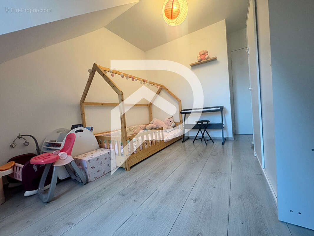 Maison à MEZIERES-SUR-SEINE