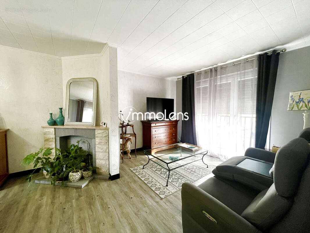 ANNAY - Maison 5 chambres - semi plain pied- jardin - sous-sol - garage - photo 8