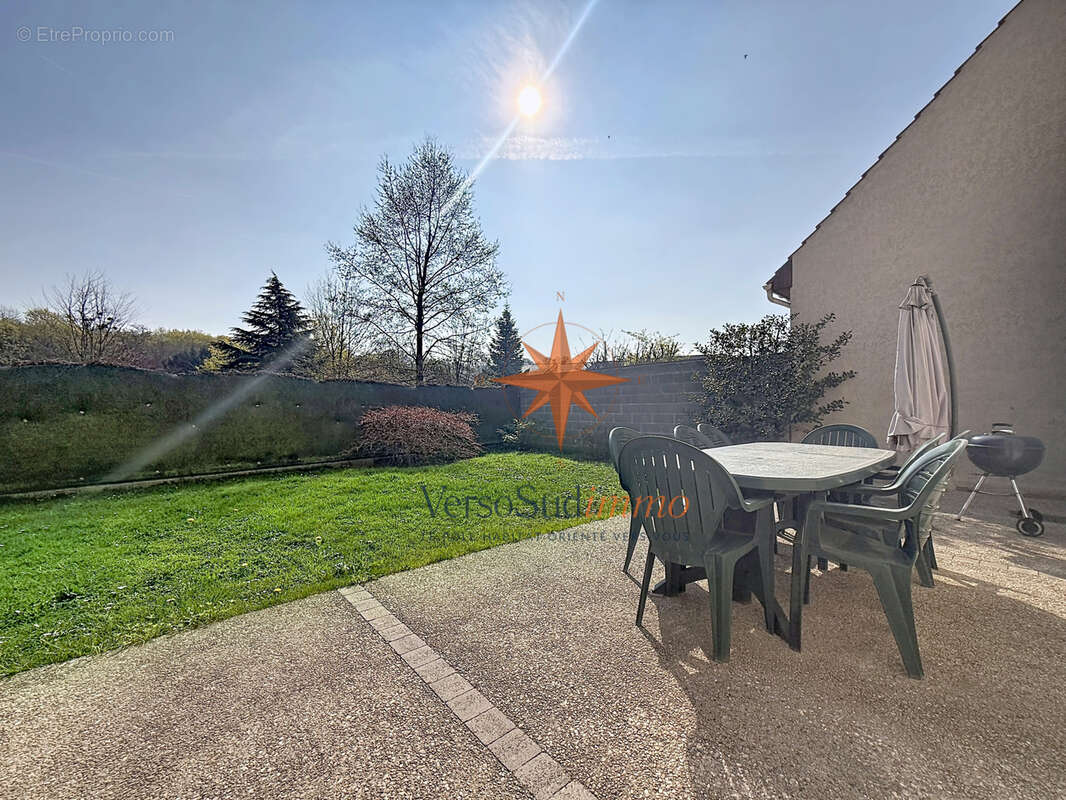 Maison à CHAMPS-SUR-MARNE