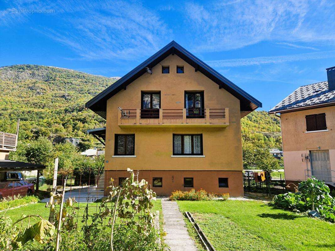 Maison à SAINT-MICHEL-DE-MAURIENNE