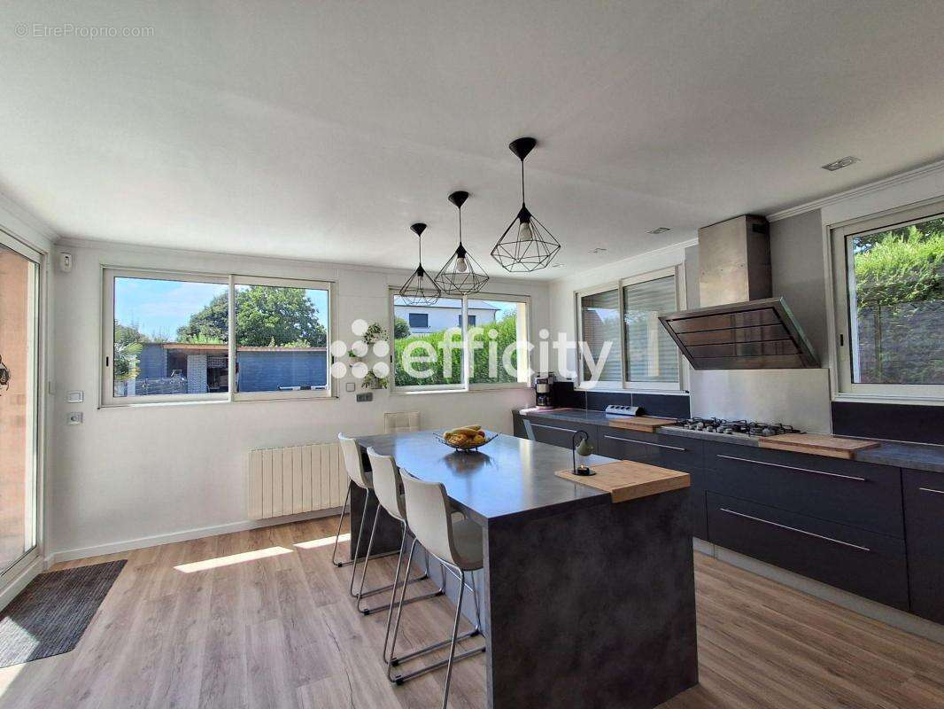 Maison 180 m² à Romilly-Sur-Andelle  - photo 3