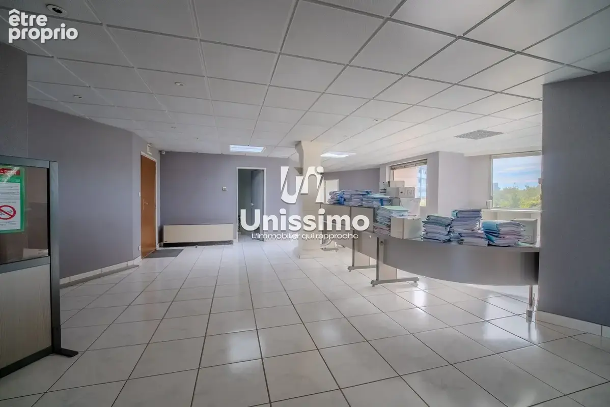 Commerce 300 m² à vendre à Montbeliard (25200) - photo 3