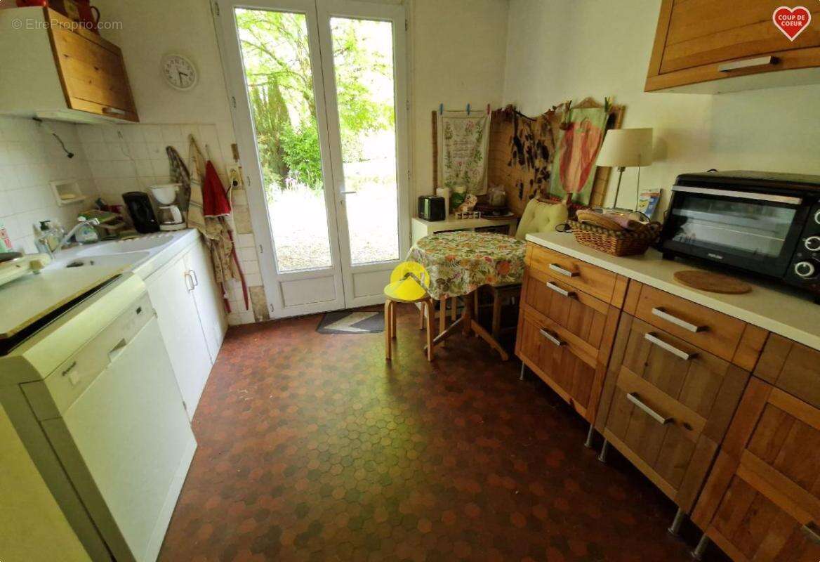 Maison à LA GUERCHE-SUR-L&#039;AUBOIS