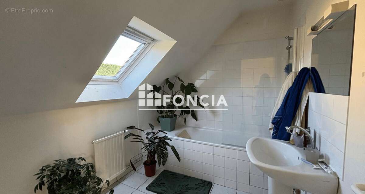 Maison à SAINT-MELAINE-SUR-AUBANCE