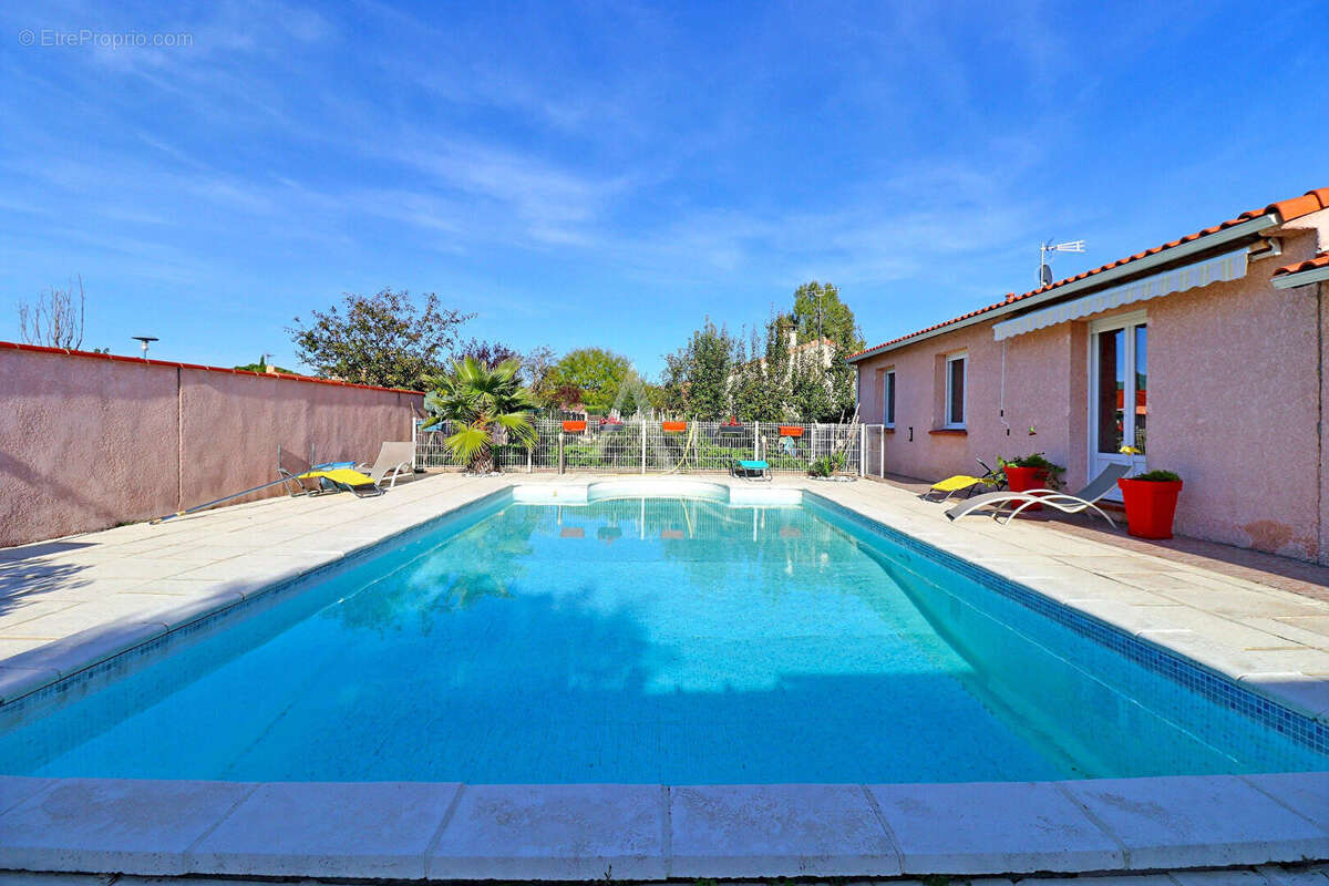 Maison à CASTELGINEST