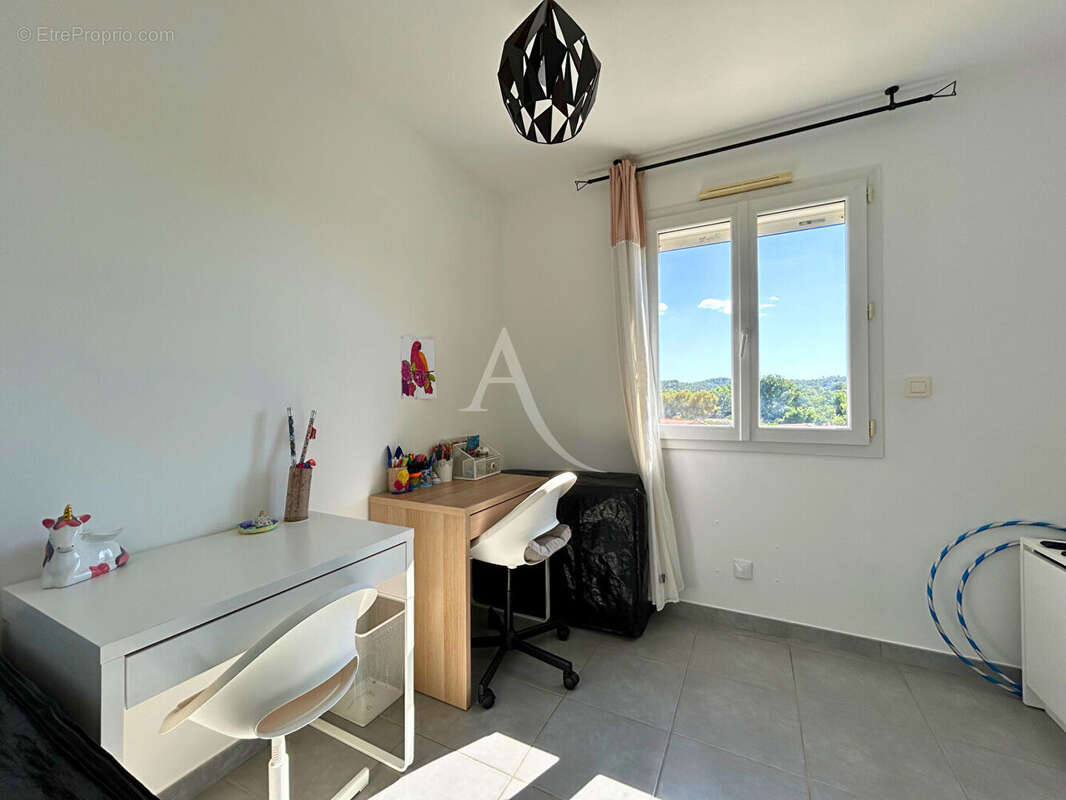 Jolie maison T4 proche du neuf ! - photo 11