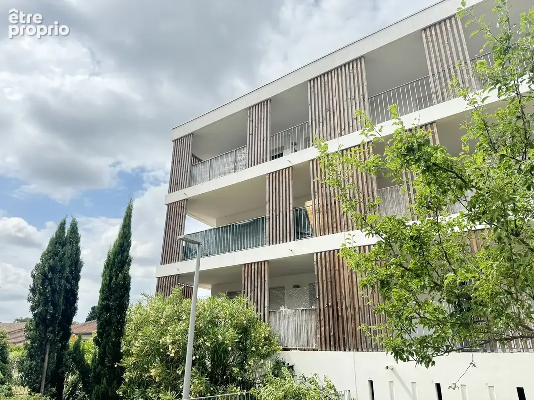 APPARTEMENT T4 de 80 M2 avec un balcon de 30 M2 et 2 Parking en S-sol - photo 4