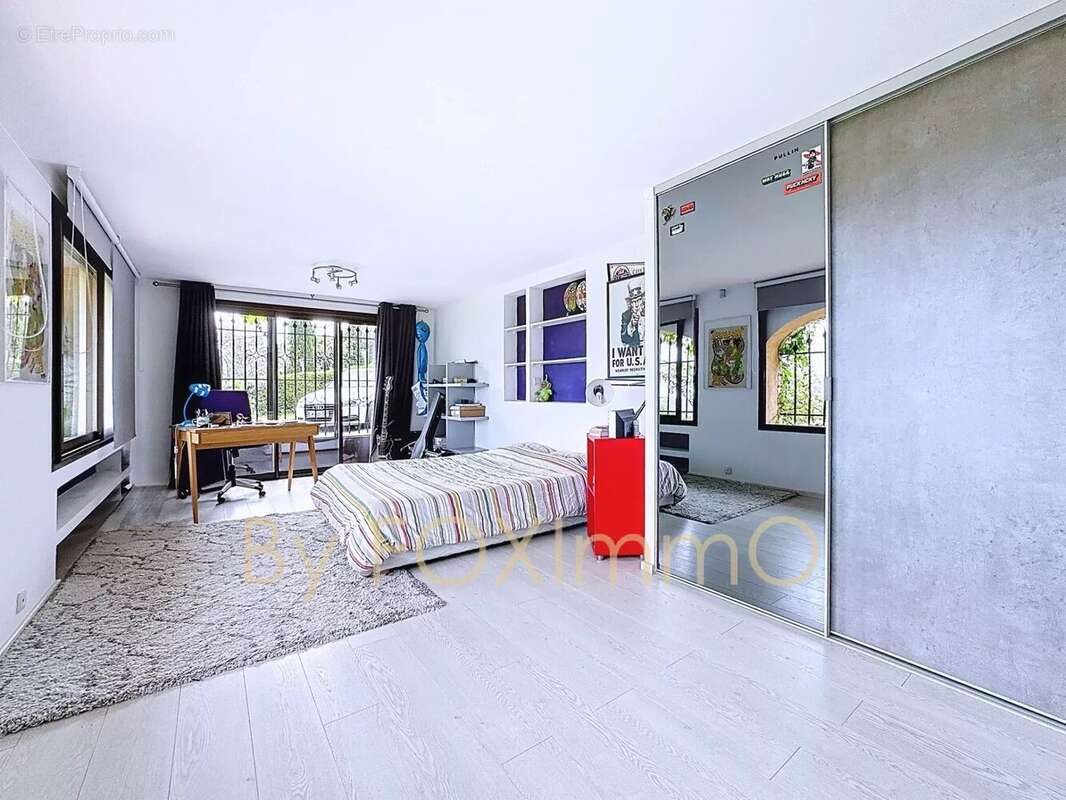 Maison à LA COLLE-SUR-LOUP