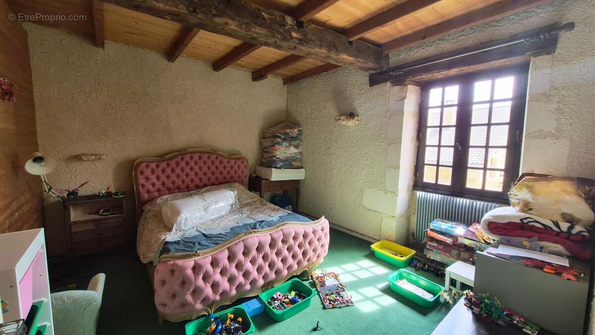 Maison à SAINT-AMAND-DE-VERGT