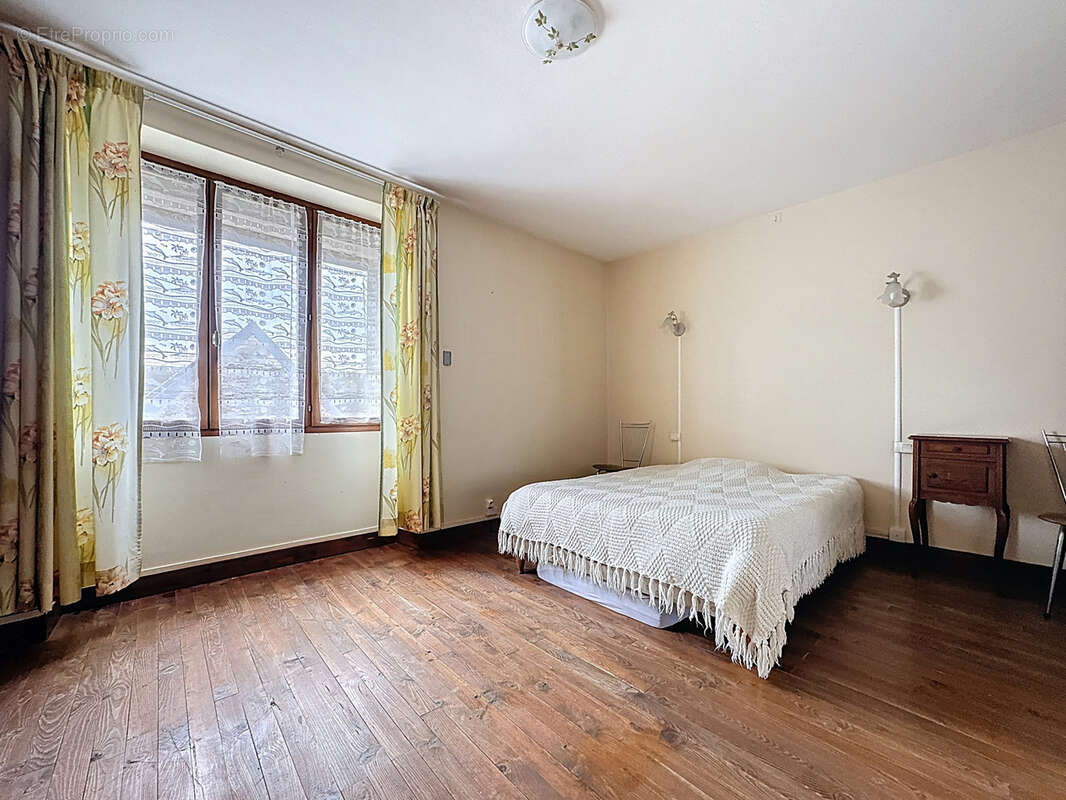 Maison à MONTMIRAIL