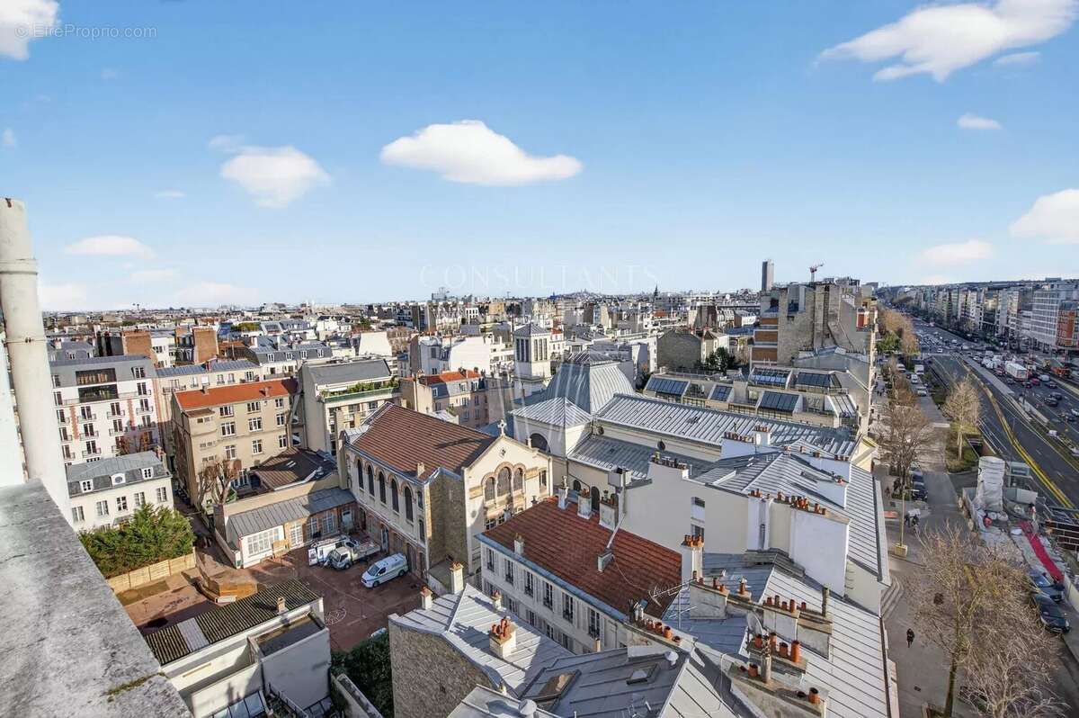 Appartement à NEUILLY-SUR-SEINE