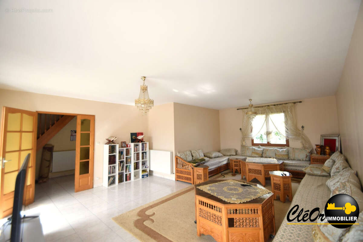 Maison à FARGES-LES-CHALON