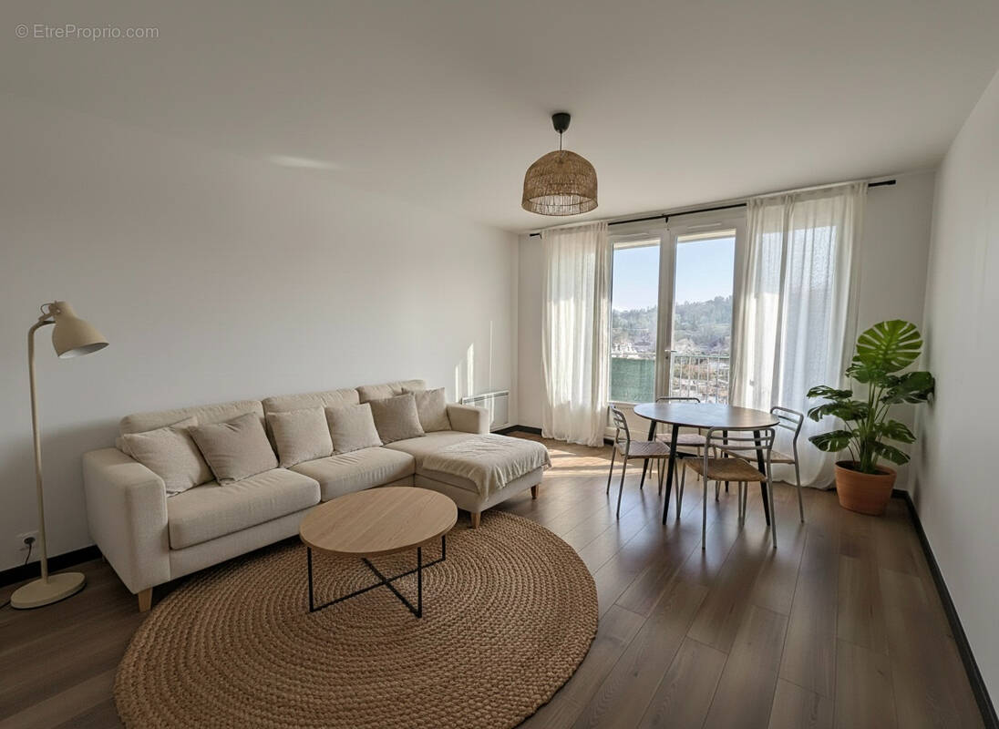 Appartement à FONTAINES-SUR-SAONE