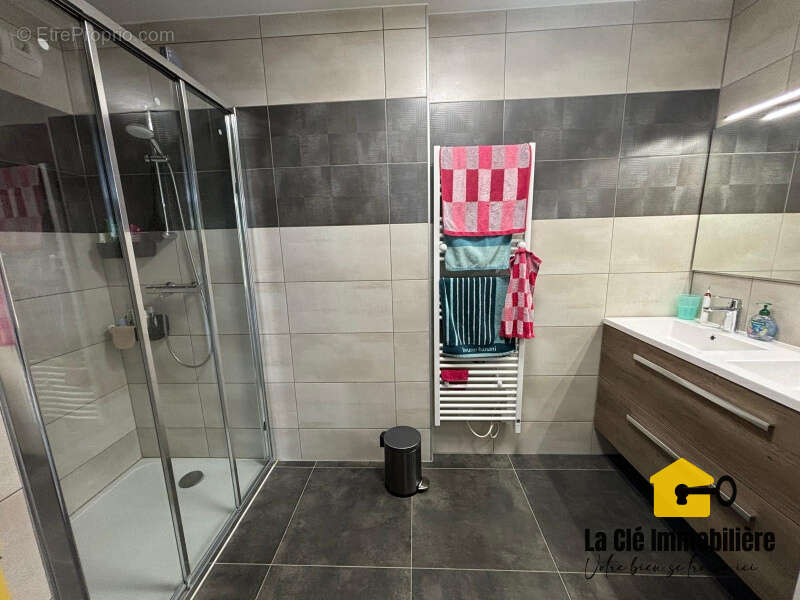 Bartenheim   Superbe appartement 4 pièces de 84 m2 avec balcon, garage, cave et parking - photo 7