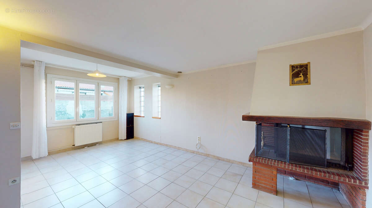 Maison à MONDONVILLE