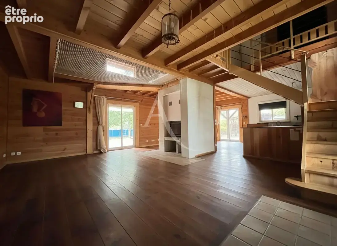 Grande maison familiale de 185m² avec studio indépendant sur plus de 2300m² de terrain ! - photo 3
