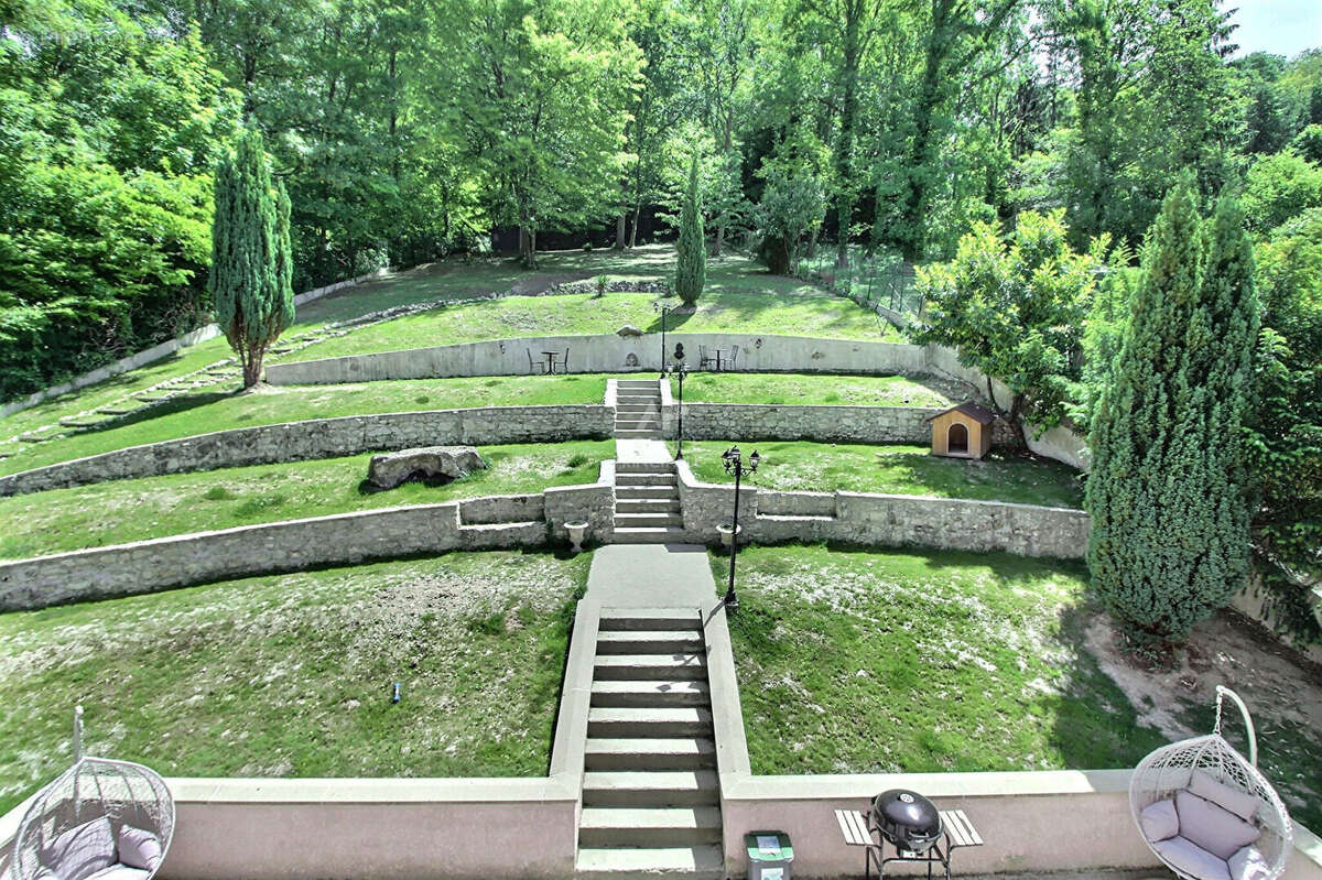 Maison à VAUX-SUR-SEINE