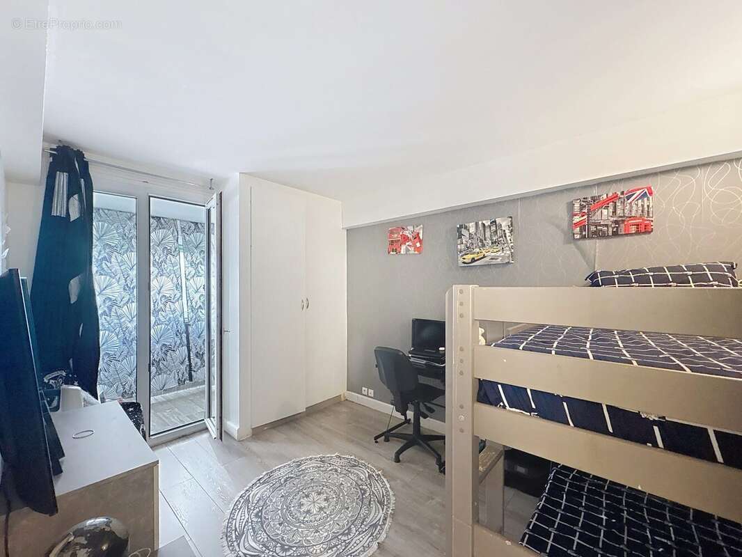 Appartement à FRESNES