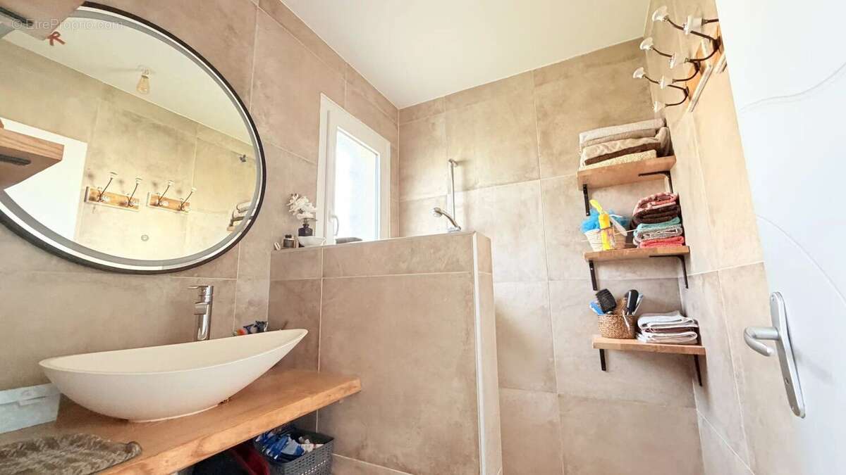 Maison à POURRIERES