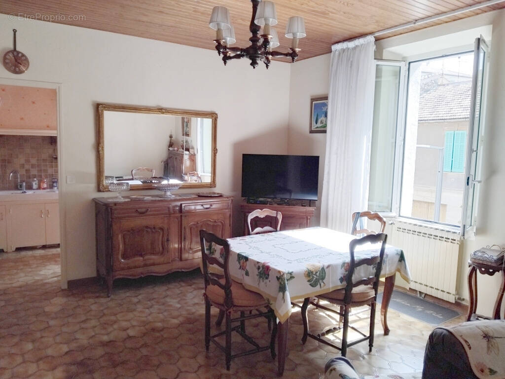 Appartement à HYERES