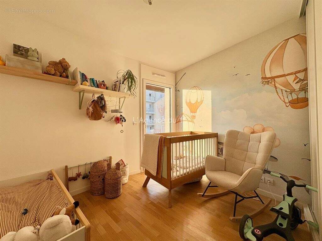 Appartement à ISSY-LES-MOULINEAUX