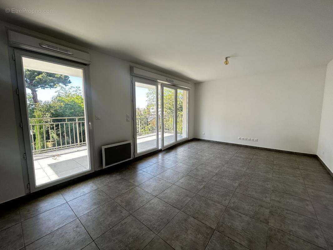 Appartement à MARSEILLE-9E