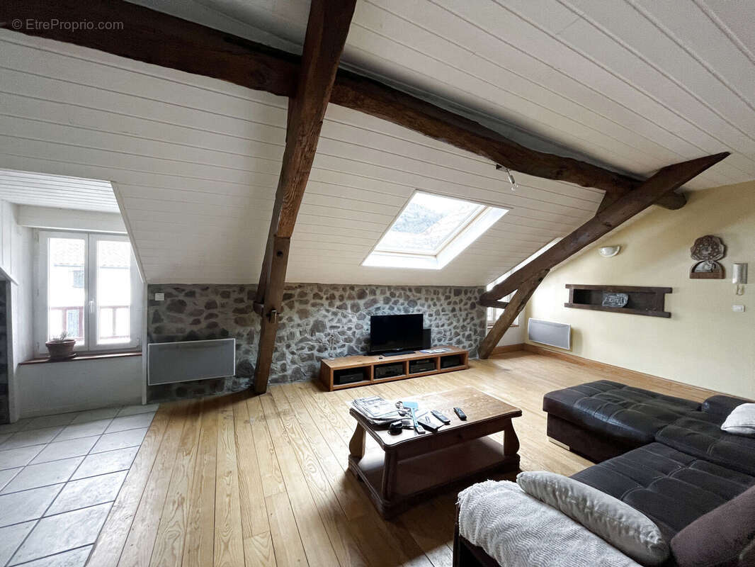 Photo 2 - Appartement à SAINT-ETIENNE-DE-BAIGORRY