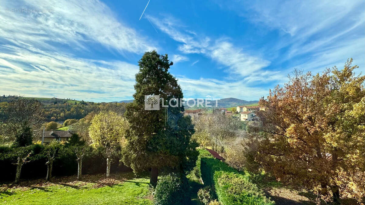 Maison à SOURCIEUX-LES-MINES