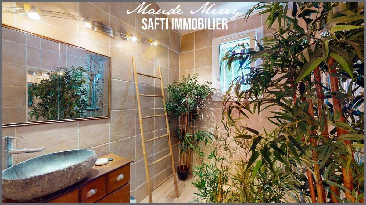 Maison 125 m² à La Roquebrussanne  - photo 9