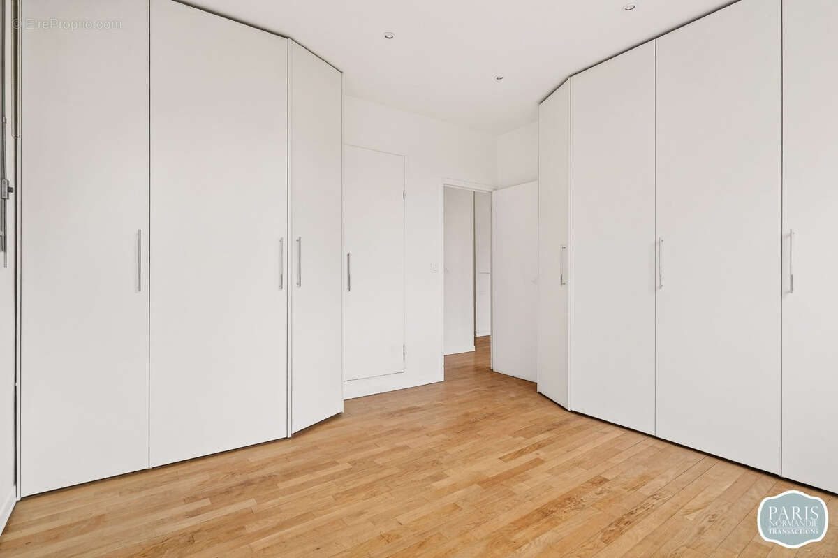Appartement à PARIS-10E