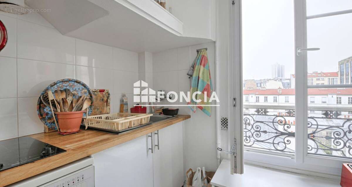 Appartement à PARIS-14E