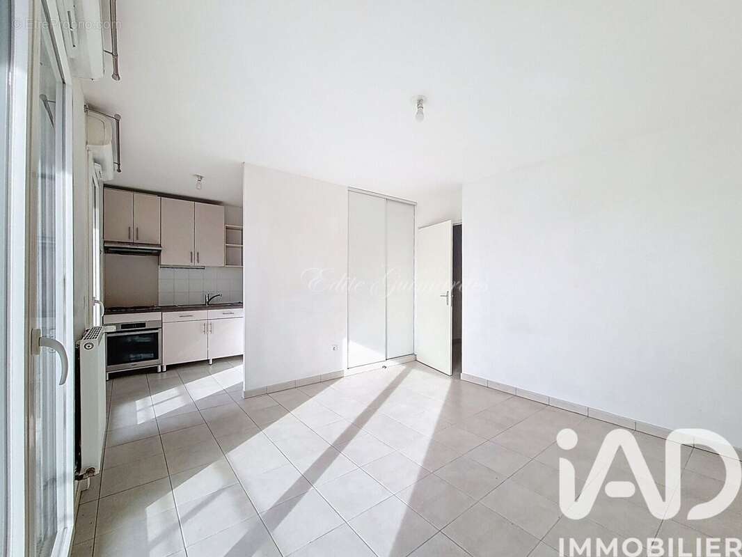 Photo 3 - Appartement à SARTROUVILLE