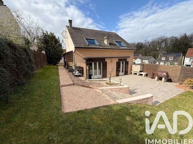 Maison 114 m² à Goussainville  - photo 2