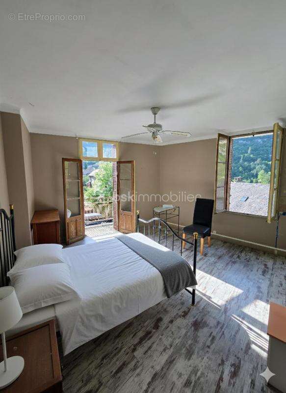 Appartement à SAINTE-ENIMIE