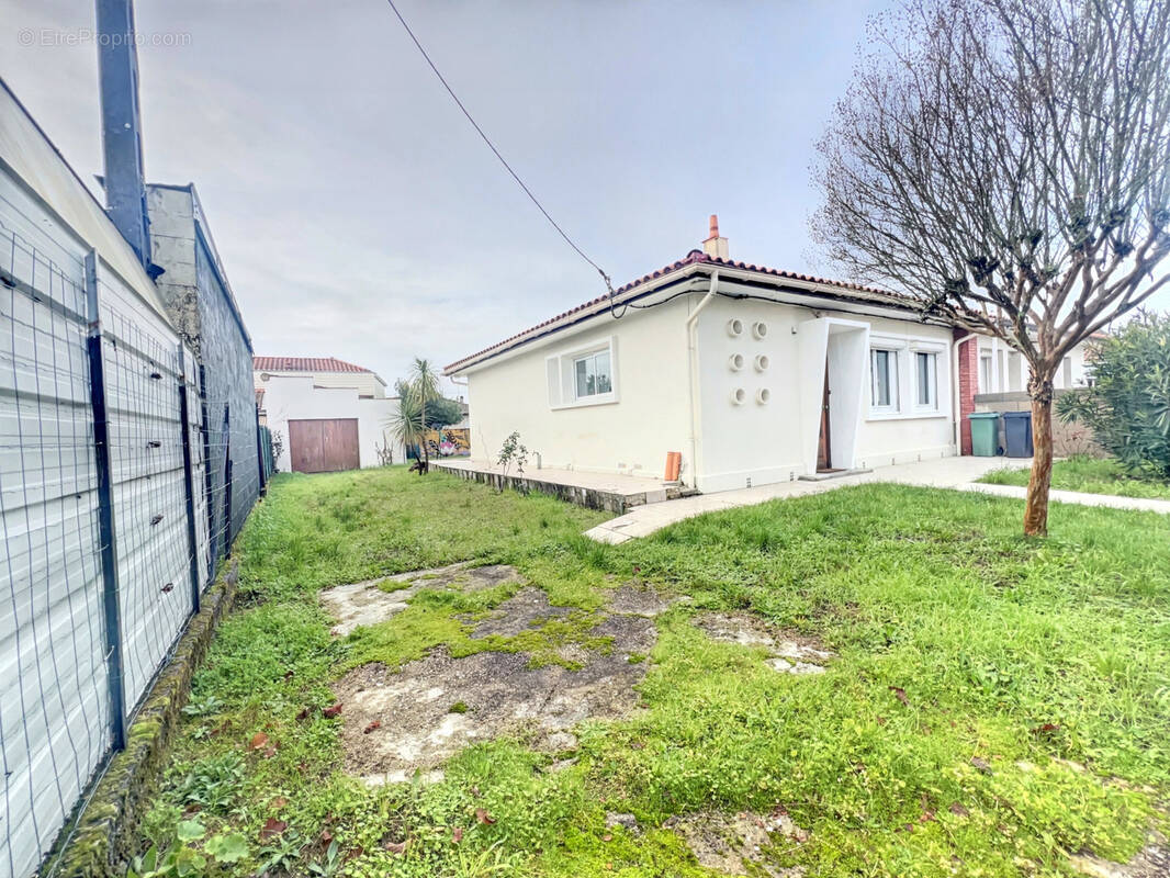 Maison à VILLENAVE-D&#039;ORNON