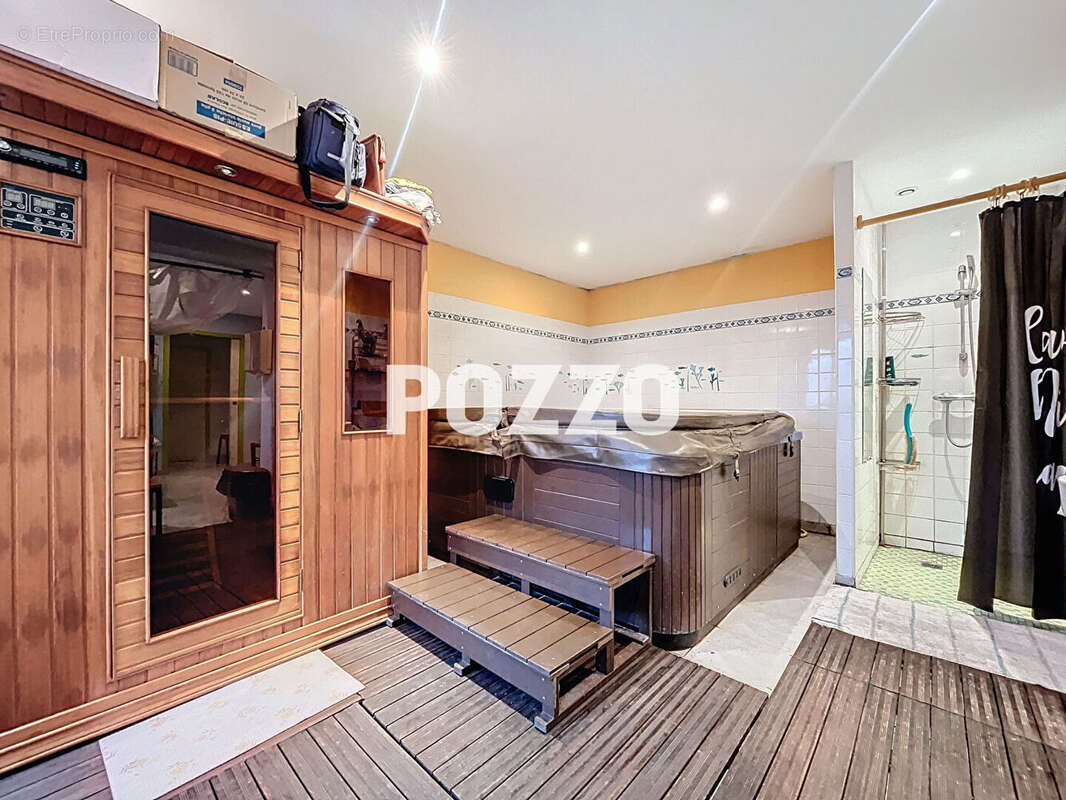 Maison à SAINT-SAUVEUR-LENDELIN