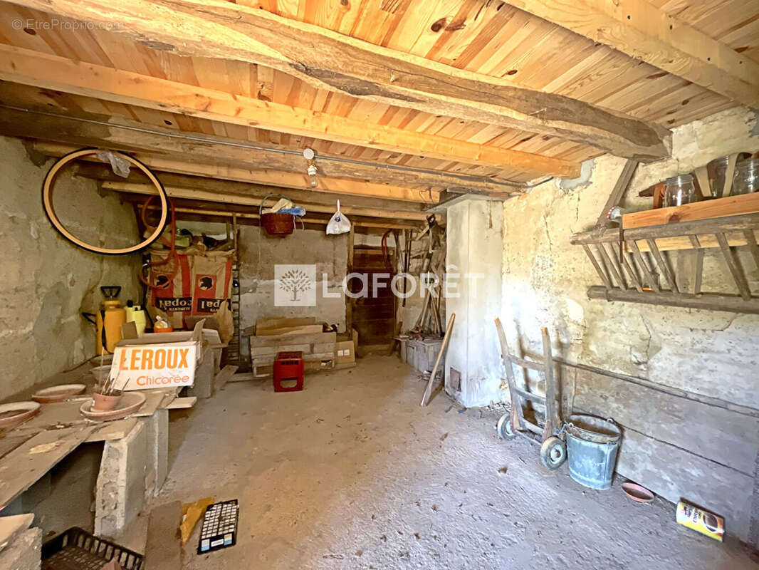 Maison à VARENNES-SAINT-SAUVEUR