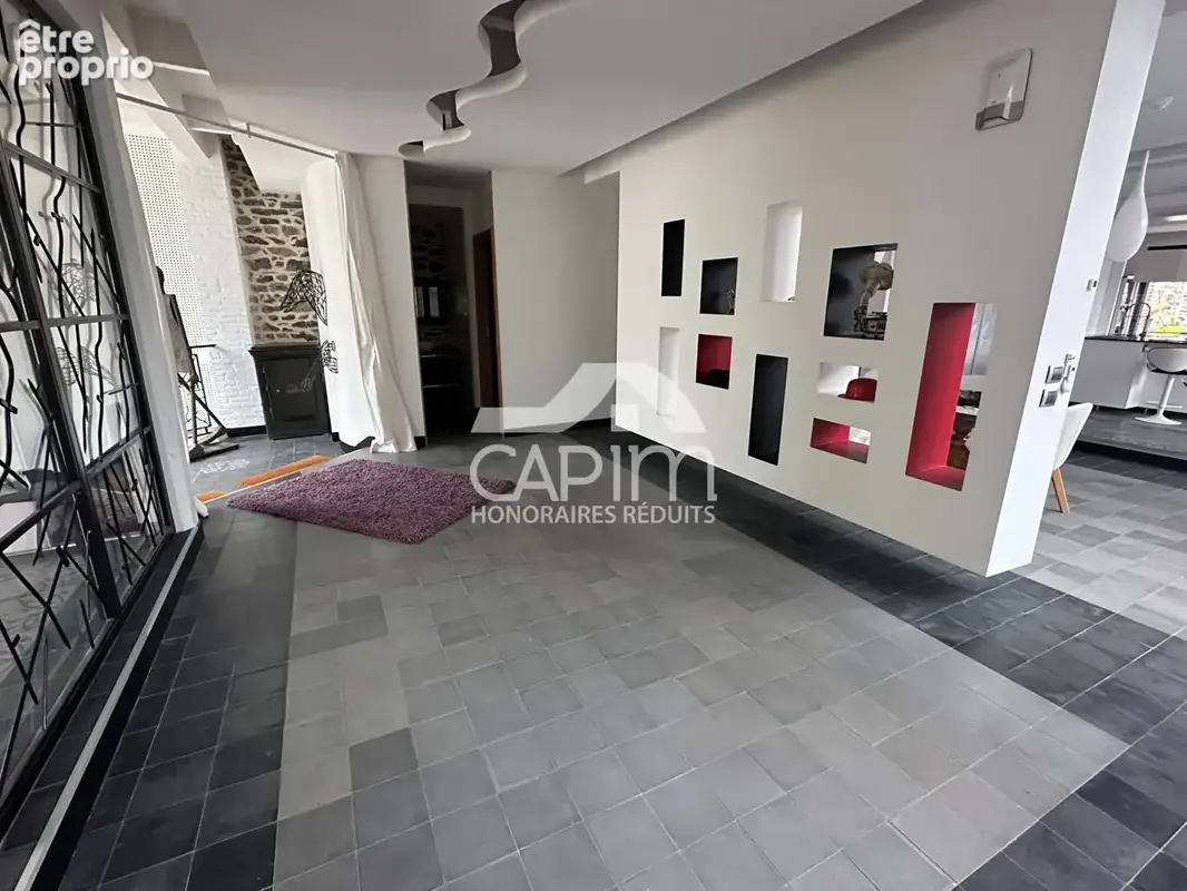 Loft - Fougères - 9 pièces - 550 m2 habitables - Piscine- Salle de Cinéma - photo 4