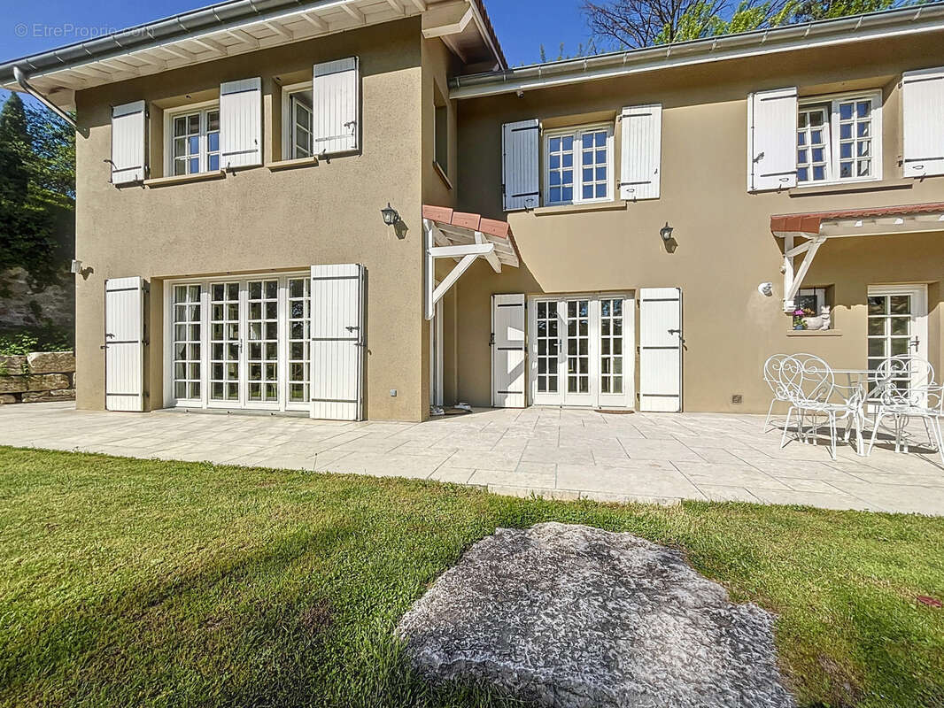 Maison à FRANCHEVILLE