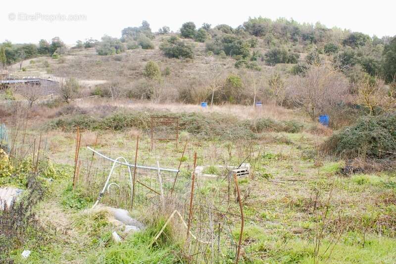 Maison à SAINT-JULIEN-LES-ROSIERS