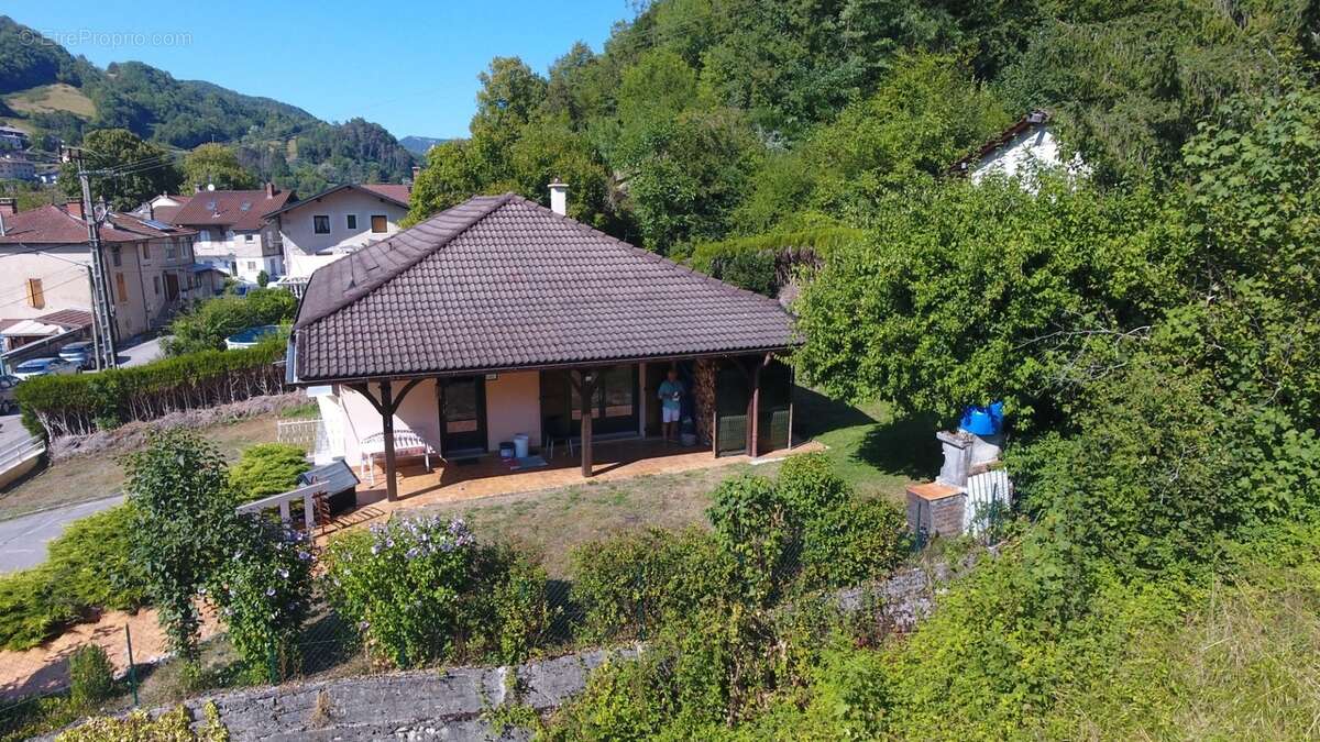 Maison à vendre 5 pièces de 135 m² sur terrain de 723 m² SAINT RAMBERT EN BUGEY (01) - photo 7