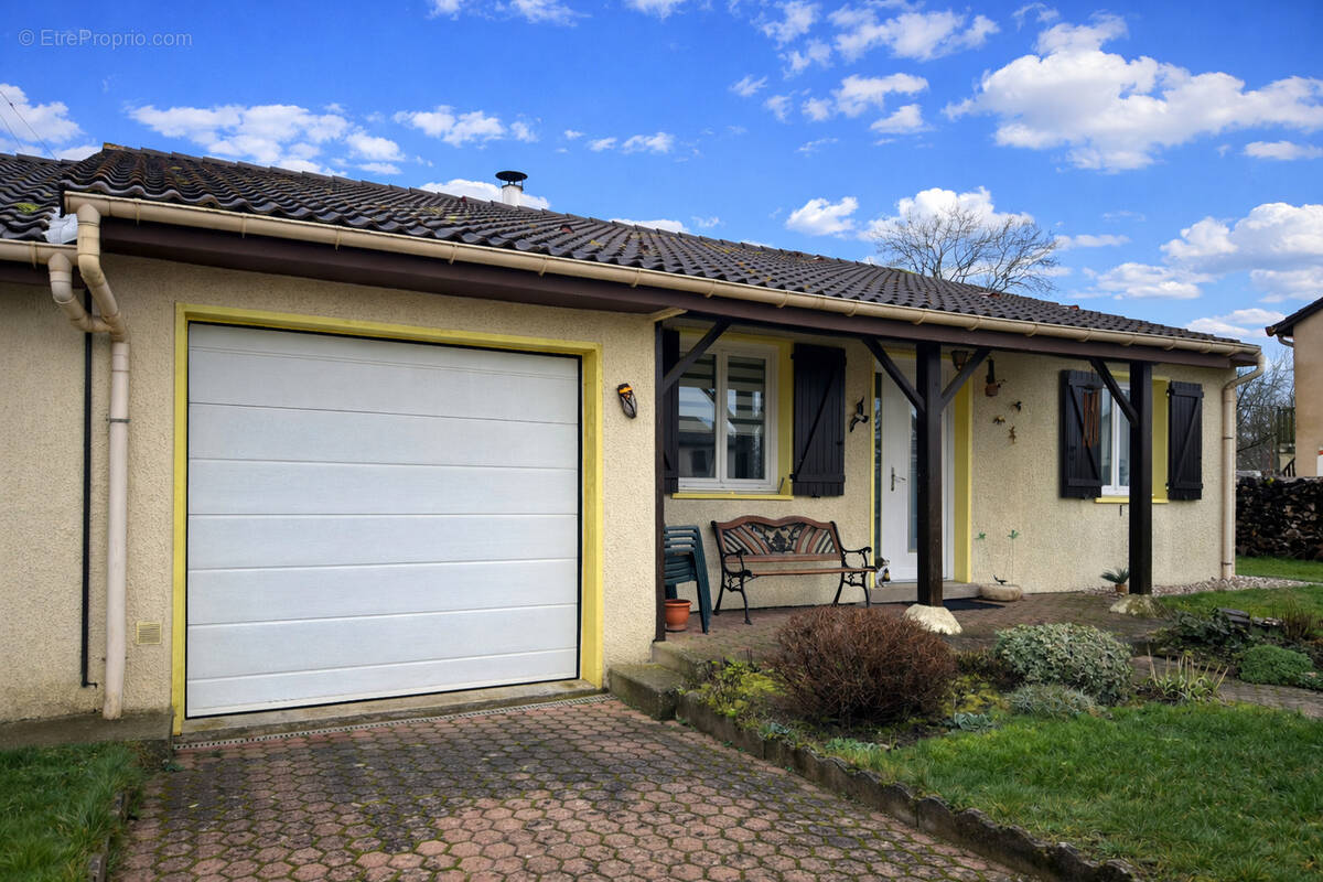 Maison à COLOMBEY-LES-BELLES