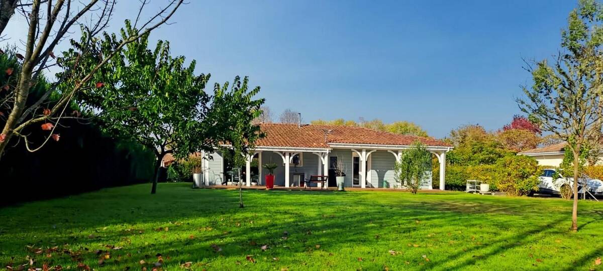 Maison à RION-DES-LANDES