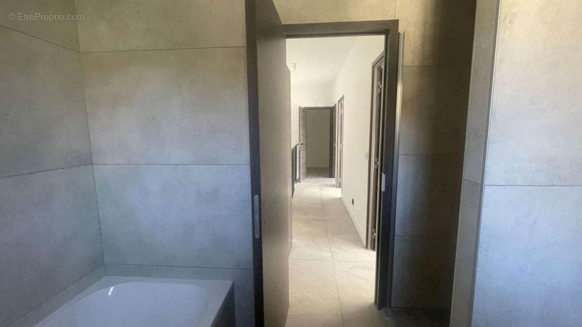 Appartement à OPIO