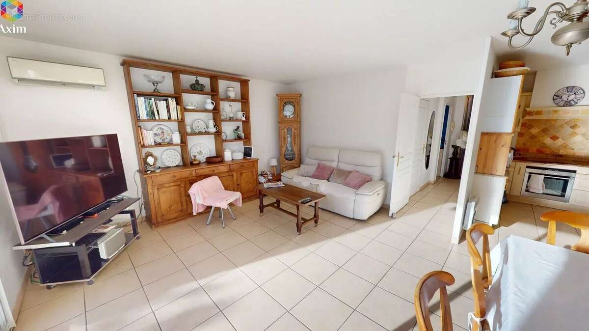 Appartement à FREJUS
